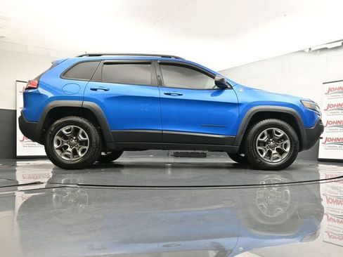 Used 2019 Jeep Cherokee Trailhawk w/ Comfort/Convenience Group AWD/4WD image 28