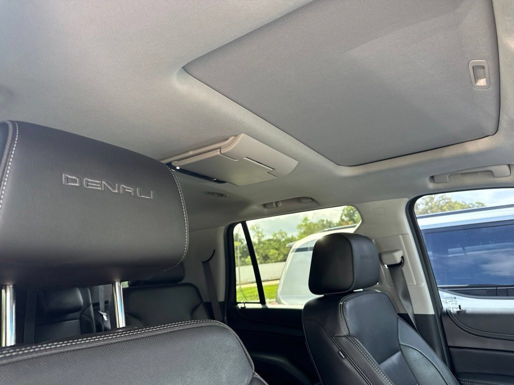 Used 2019 GMC Yukon Denali w/ Denali Ultimate Package AWD/4WD image 11