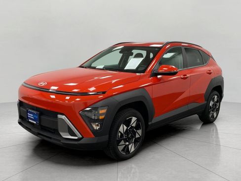 Certified 2024 Hyundai Kona SEL AWD/4WD image 8