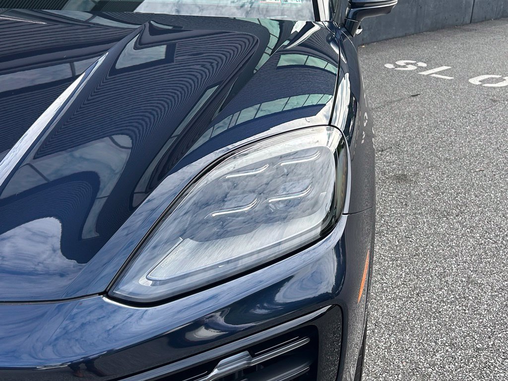 Certified 2026 Porsche Cayenne AWD/4WD image 16