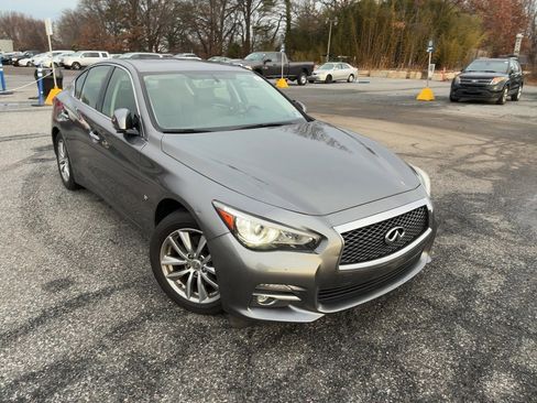 Used 2015 INFINITI Q50 2.0t w/ Moonroof Package image 1