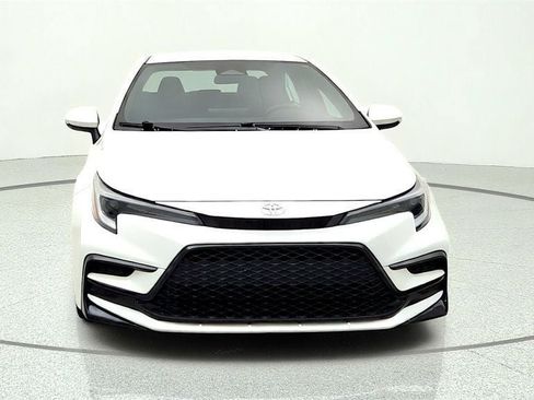 Used 2024 Toyota Corolla SE FWD image 2