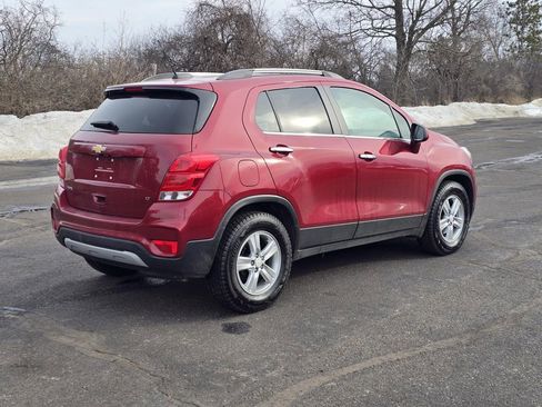 Used 2019 Chevrolet Trax LT w/ LT Convenience Package image 3