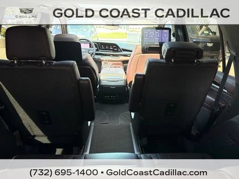 Used 2021 Cadillac Escalade Sport Platinum AWD/4WD image 16