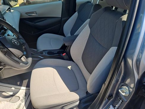 Used 2021 Toyota Corolla LE FWD image 12