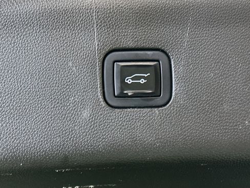 Used 2023 Buick Enclave Essence w/ Experience Buick Package image 32