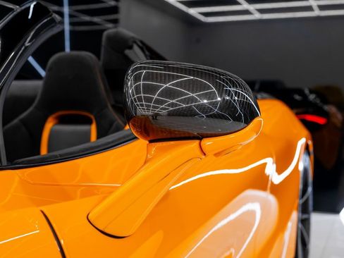 Used 2020 McLaren 720S Spider RWD image 13