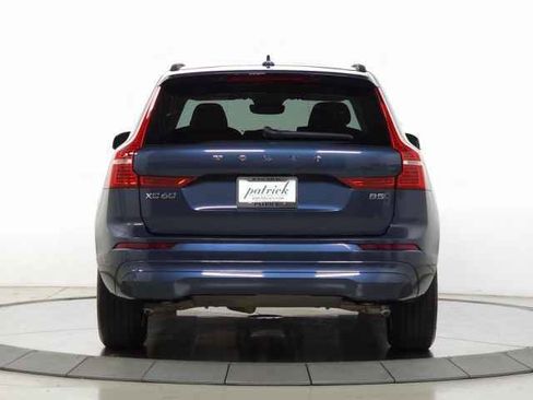 Certified 2023 Volvo XC60 B5 Core image 7