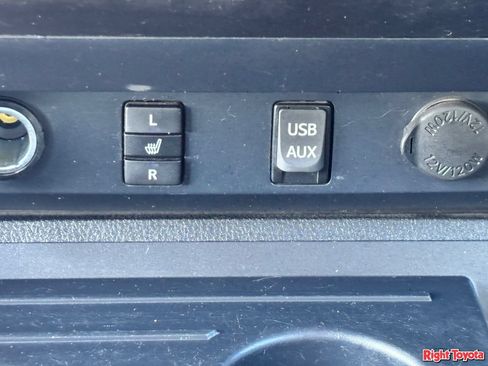 Used 2019 Toyota Tundra SR5 AWD/4WD image 30