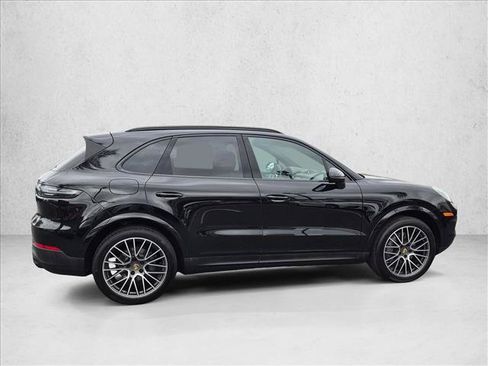 Used 2023 Porsche Cayenne S AWD/4WD image 4