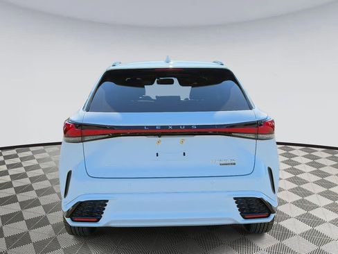 Used 2024 Lexus RX 500h F Sport image 3