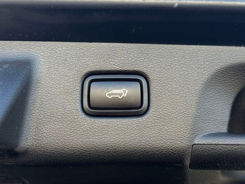 Used 2020 Hyundai Palisade Limited w/ Winter Weather Package image 17