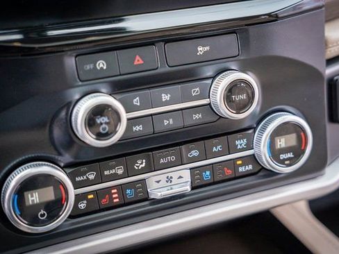 Used 2024 Ford Expedition Max Limited image 24