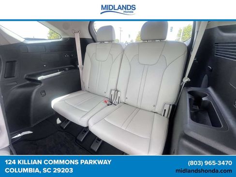 Used 2023 Kia Sorento SX Prestige w/ Panoramic Sunroof Package AWD/4WD image 12