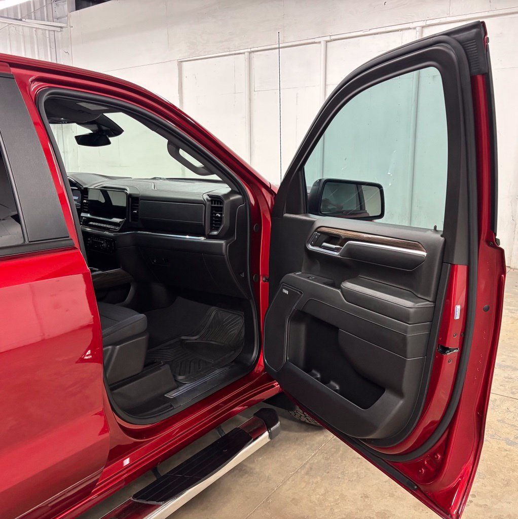 Used 2024 Chevrolet Silverado 1500 RST w/ Texas Edition Plus AWD/4WD image 17