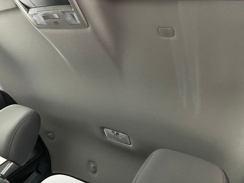 Used 2022 Toyota Tacoma SR w/ SR Convenience Package image 10