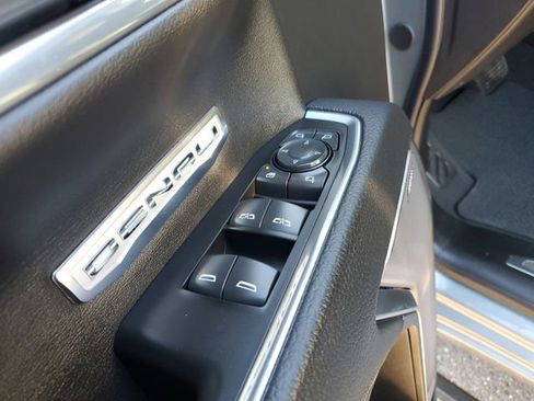 Used 2026 GMC Sierra 1500 Denali w/ Denali Reserve Package image 18