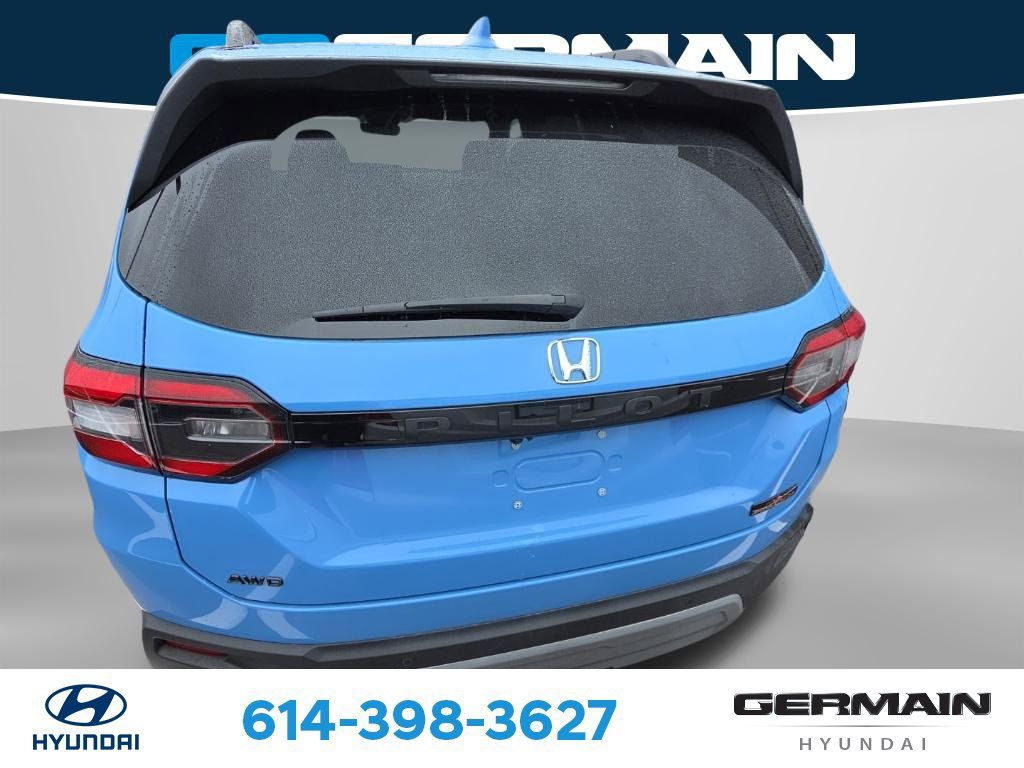 Used 2025 Honda Pilot TrailSport image 7