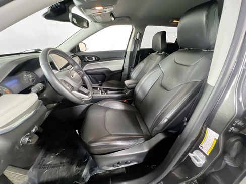 Used 2022 Jeep Compass Limited image 20