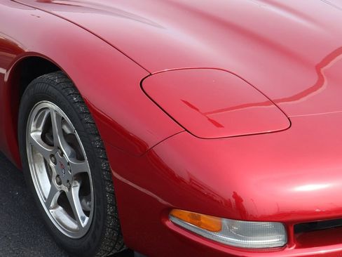 Used 2002 Chevrolet Corvette Coupe w/ Preferred Equipment Group2 image 4