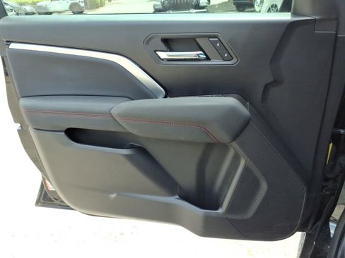 Used 2023 Chevrolet Colorado Z71 w/ Z71 Convenience Package 2 AWD/4WD image 30
