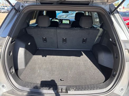 Used 2025 Chevrolet Equinox LT image 32