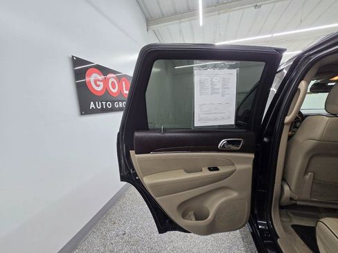 Used 2017 Jeep Grand Cherokee Overland AWD/4WD image 26