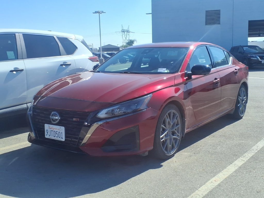 Certified 2024 Nissan Altima 2.0 SR FWD image 11