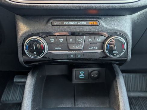 Used 2022 Ford Escape SE w/ Convenience Package image 17