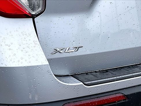 Certified 2022 Ford Explorer XLT w/ Equipment Group 202A AWD/4WD image 10