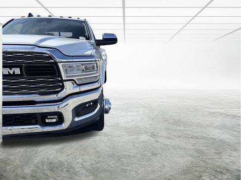 Used 2019 RAM 3500 Limited image 27