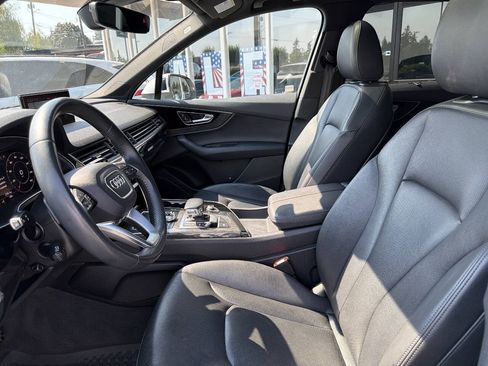 Used 2018 Audi Q7 3.0T Prestige AWD/4WD image 32