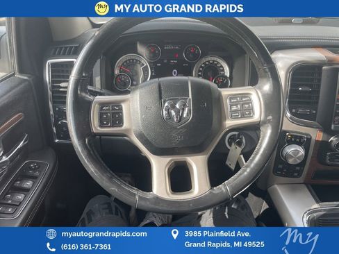 Used 2017 RAM 1500 Laramie image 17