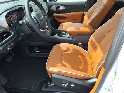 New 2026 Chrysler Pacifica Pinnacle