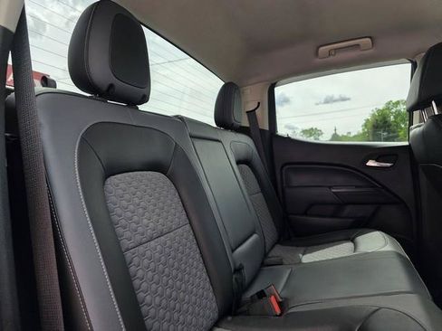 Used 2015 Chevrolet Colorado Z71 AWD/4WD image 21