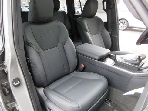 Used 2026 Lexus GX 550 image 27