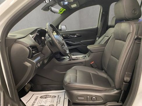 Used 2023 Chevrolet Traverse RS w/ LPO, Floor Liner Package AWD/4WD image 7