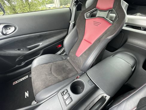 Used 2024 Nissan Z NISMO w/ Floor Mat Package RWD image 21