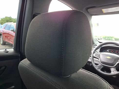 Used 2023 Chevrolet Traverse LT FWD image 14