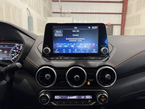 Used 2023 Nissan Sentra SR w/ Electronics Package image 30