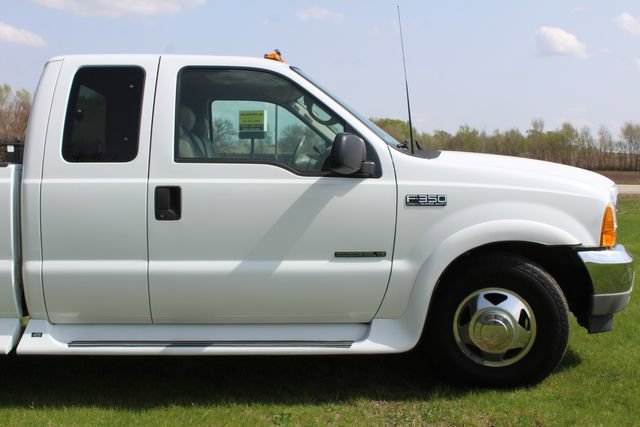 Used 2001 Ford F350 Lariat RWD image 10