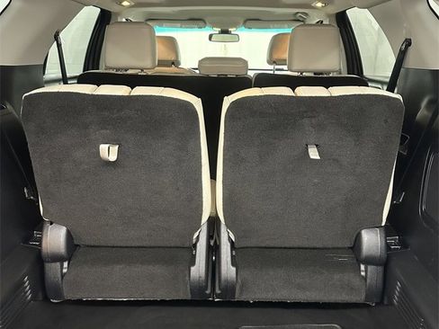 Used 2016 Ford Explorer Platinum image 34