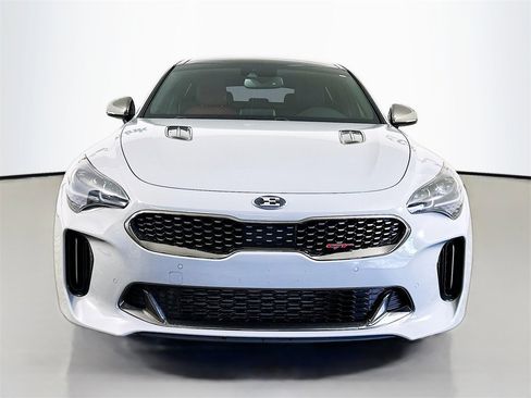 Used 2020 Kia Stinger GT1 image 2