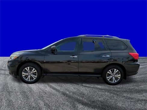 Used 2018 Nissan Pathfinder S image 7