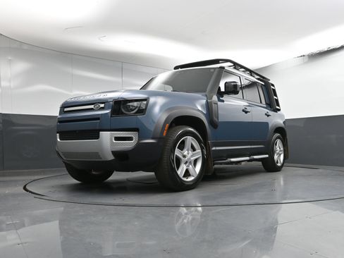 Certified 2023 Land Rover Defender 110 SE image 28