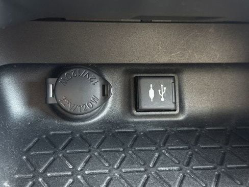 Used 2019 Toyota RAV4 XLE w/ All Weather Liner Package AWD/4WD image 21