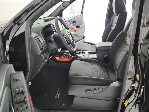 New 2025 Nissan Frontier PRO-4X image 15