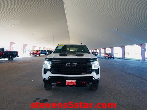 Used 2022 Chevrolet Silverado 1500 LT Trail Boss w/ LT Trail Boss Premium Package image 2