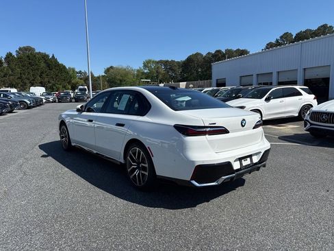 Used 2025 BMW 740i xDrive AWD/4WD image 6