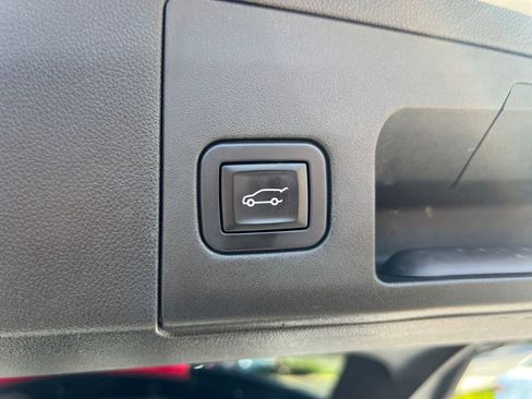 Used 2017 Cadillac XT5 Premium Luxury image 27